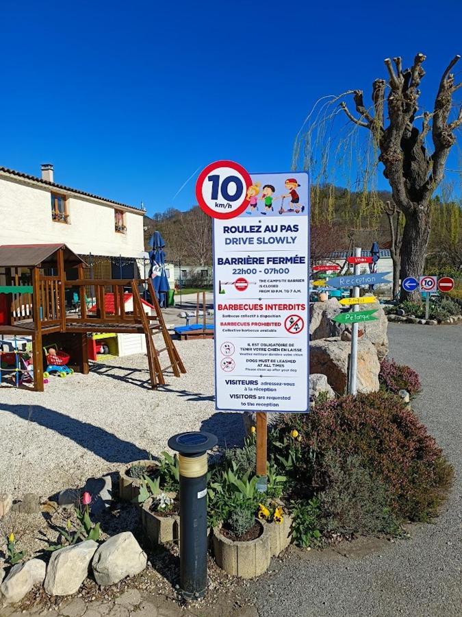 薰衣草露营酒店 卡斯特拉讷 外观 照片